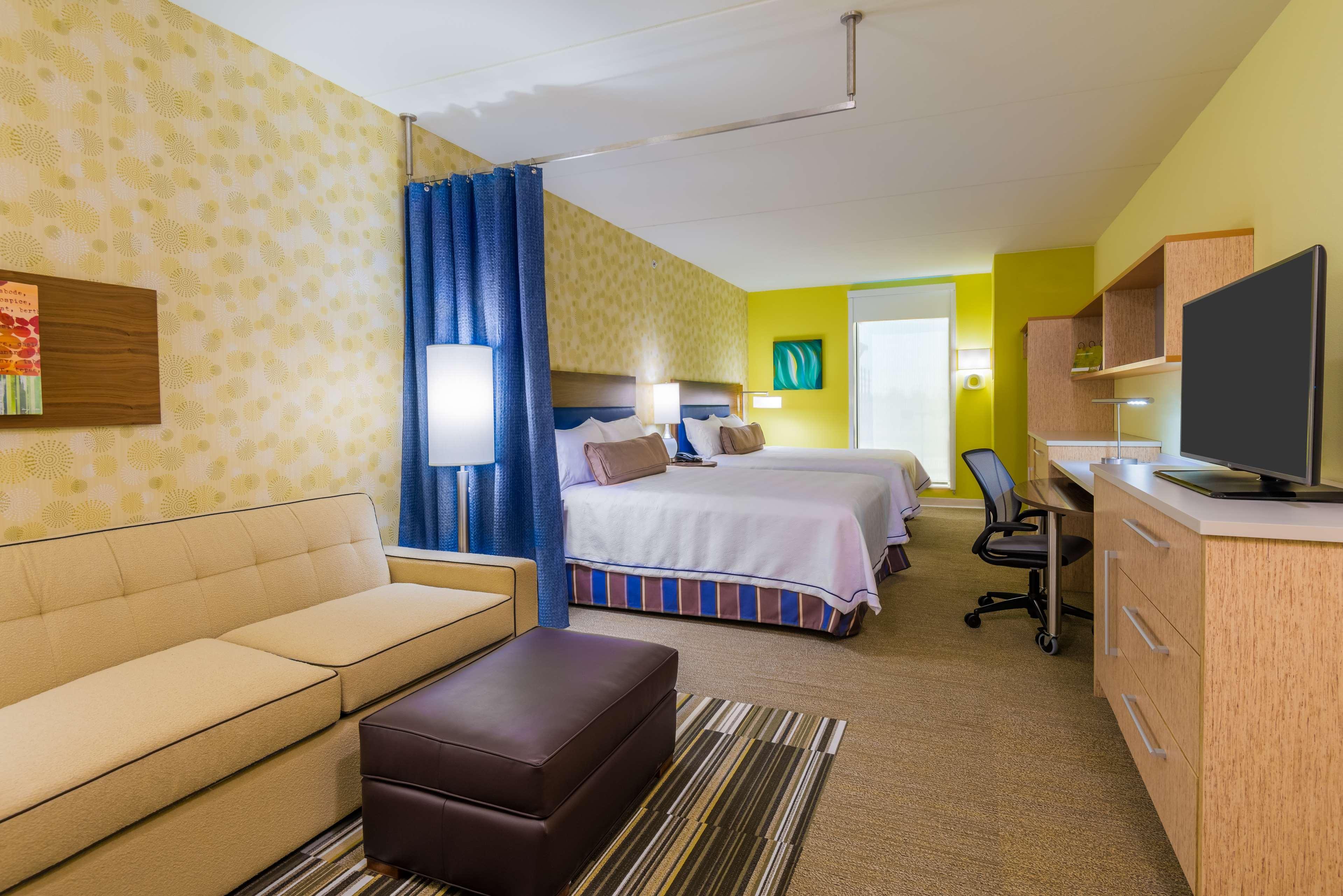 Home2 Suites By Hilton Buffalo Airport/ Galleria Mall Чийктоуага Екстериор снимка