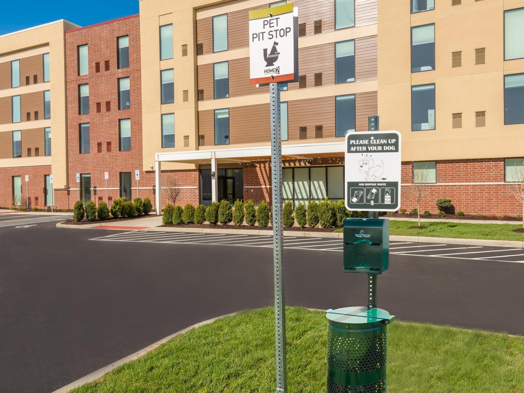 Home2 Suites By Hilton Buffalo Airport/ Galleria Mall Чийктоуага Екстериор снимка