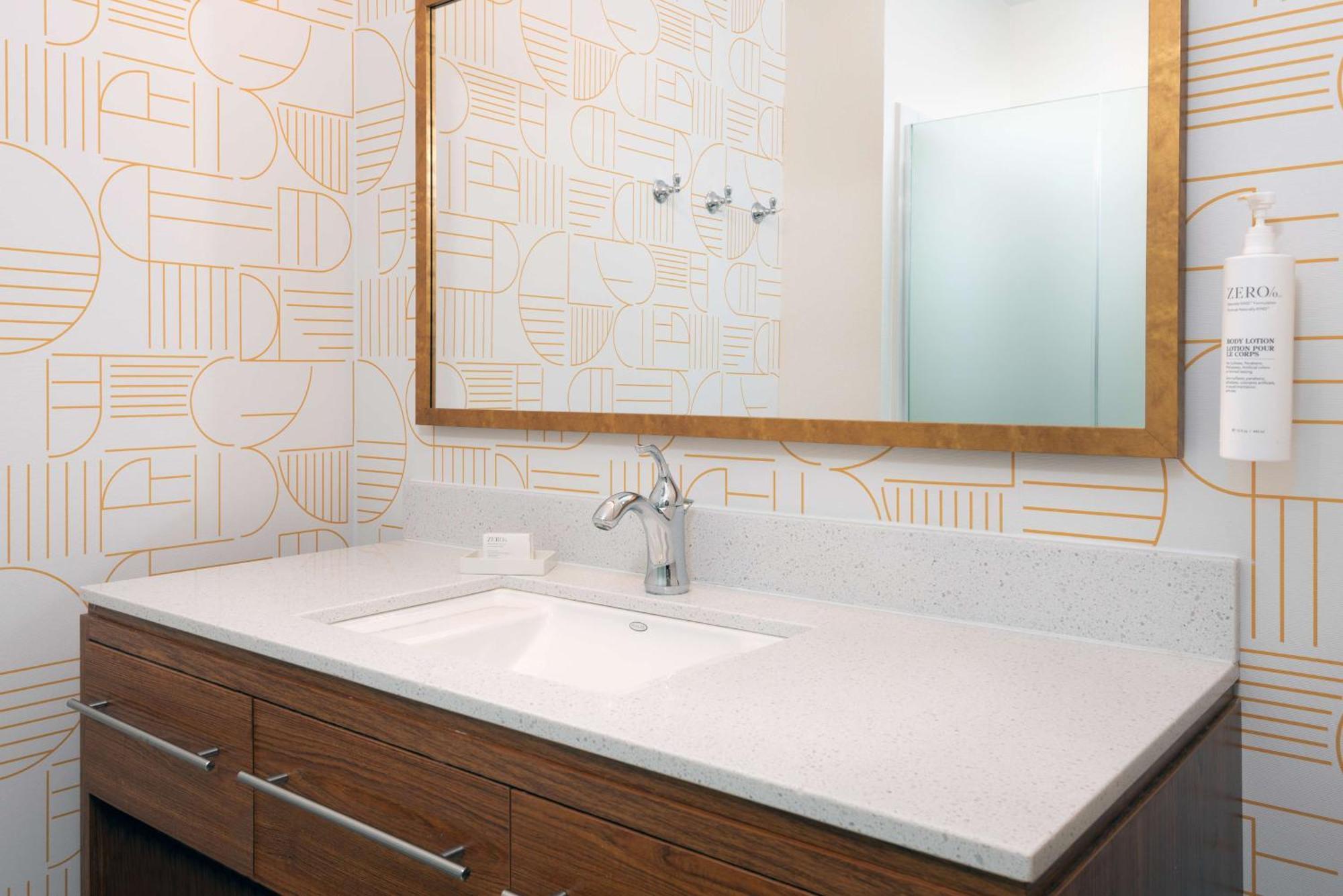 Home2 Suites By Hilton Buffalo Airport/ Galleria Mall Чийктоуага Екстериор снимка