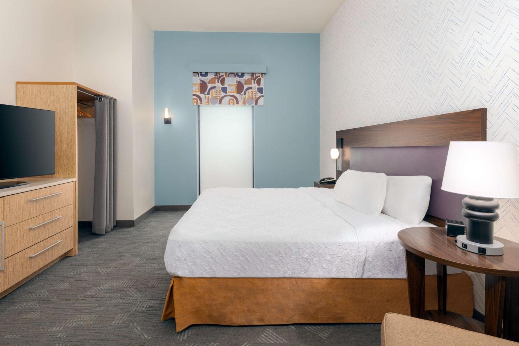 Home2 Suites By Hilton Buffalo Airport/ Galleria Mall Чийктоуага Екстериор снимка