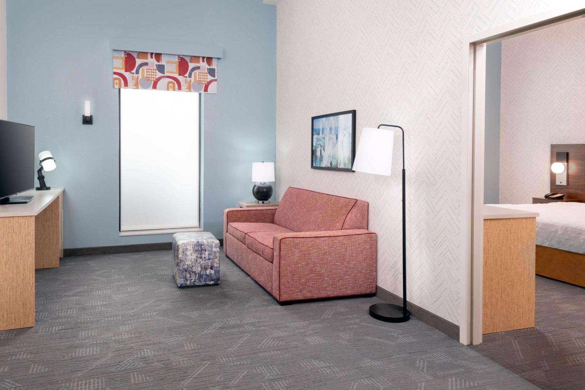 Home2 Suites By Hilton Buffalo Airport/ Galleria Mall Чийктоуага Екстериор снимка